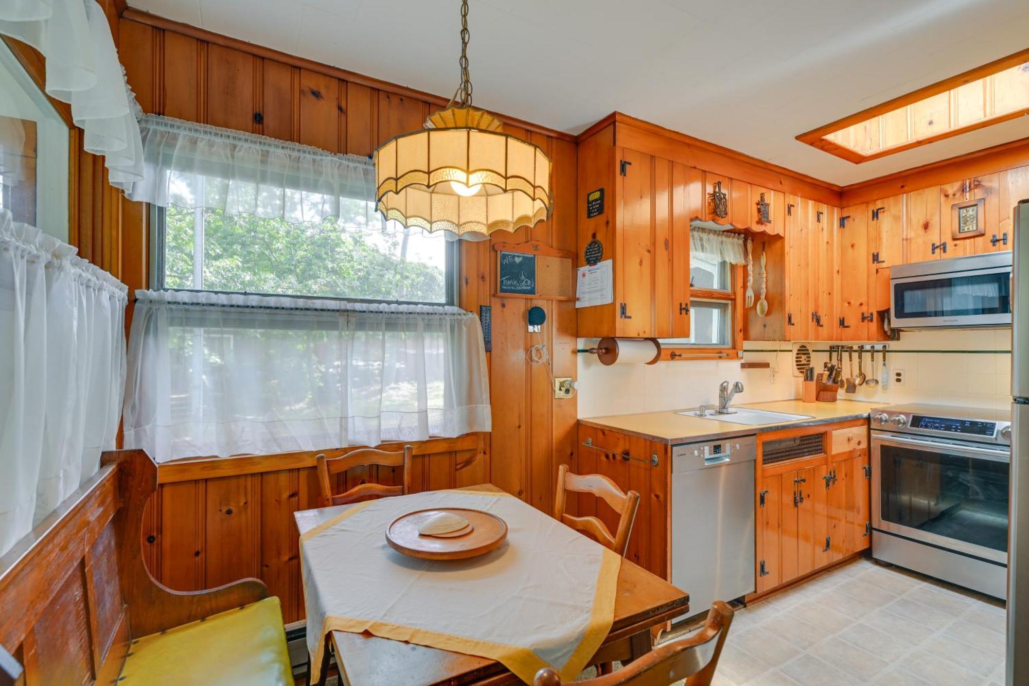 Home In Long Island Wine Country - Walk To Beach! Cutchogue Екстер'єр фото