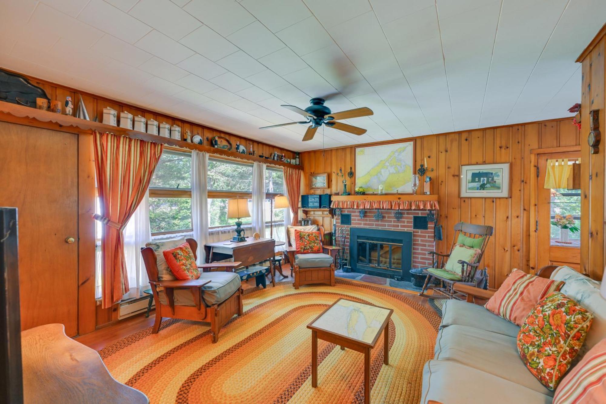 Home In Long Island Wine Country - Walk To Beach! Cutchogue Екстер'єр фото