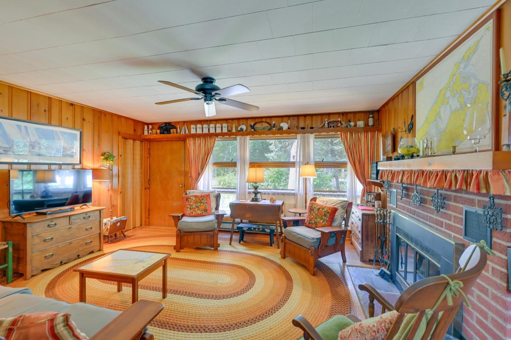 Home In Long Island Wine Country - Walk To Beach! Cutchogue Екстер'єр фото